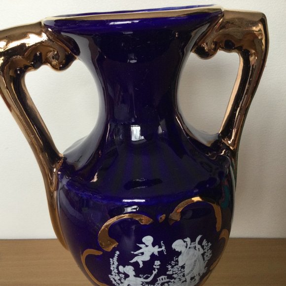 VTG Cobalt Blue 9 3/4" ceramic vase gold gild handles made in Italy white angel - Picture 5 of 9